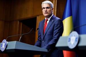 Dragoş Pîslaru amână decizia legată de salariul minim